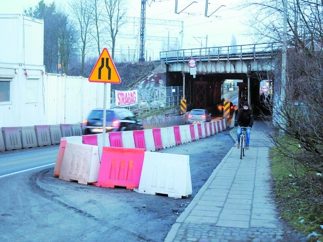 Rozbiórka starego wiaduktu na pewno będzie oznaczać spore utrudnienia w ruchu w tej części Okola.