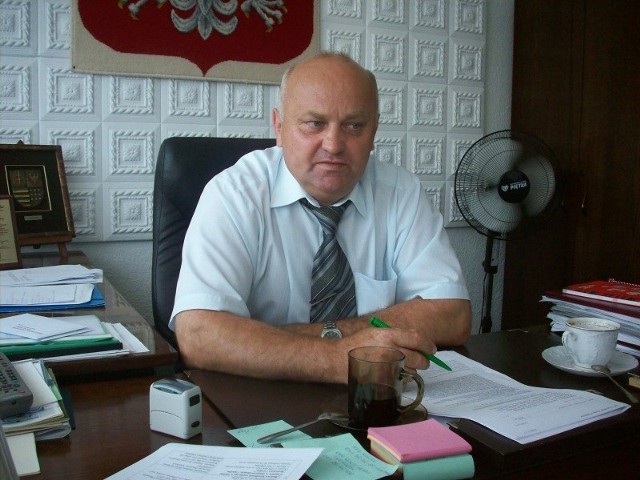 Burmistrz Ćmielowa Jan Kuśmierz: Nie naruszyłem prawa. Drogę w Buczkowicach wykonałem w ramach robót remontowych. Przepis mi na to pozwalają