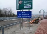 Czy zmiana nazwy mostu faktycznie przyczyni się do zasypania podziałów między Polakami?
