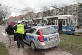 Wrocław: Pijany mężczyzna wszedł pod tramwaj