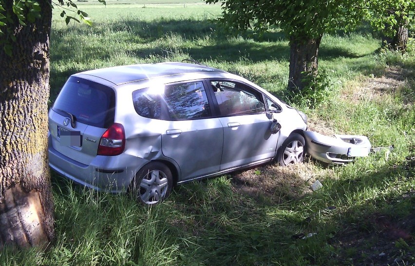 - Kierujący hondą mieszkaniec Warszawy stracił panowanie nad...