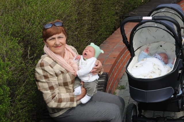 Zofia Karpińska ma teraz pod opieką dwoje niemowląt. &#8211; Dzieci zbyt długo czekają na swoich nowych rodziców.