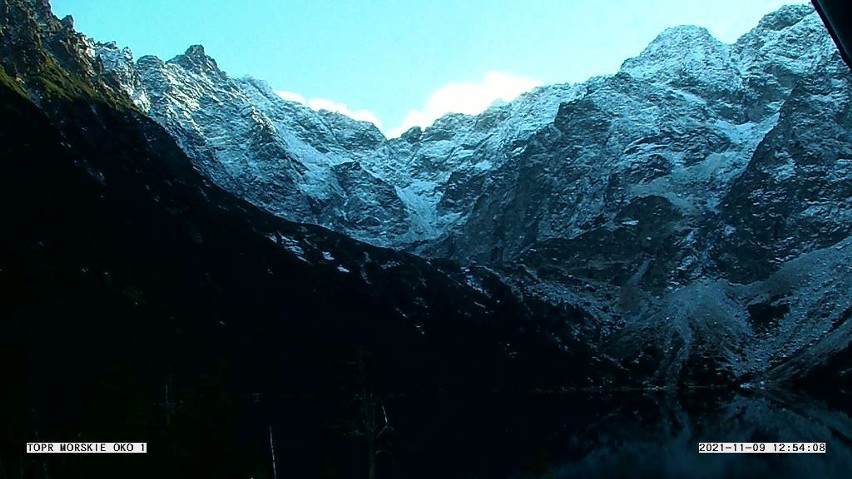 Tatry. Uwaga na górskie wędrówki. W wyższych partiach lód i niebezpiecznie