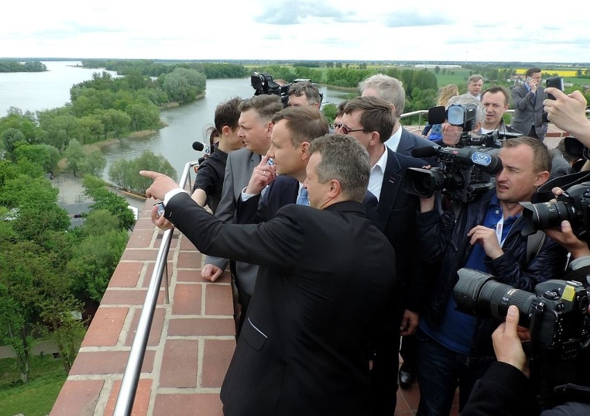 Czakram i lokalna tradycja, czyli Andrzej Duda w Kruszwicy [zdjęcia, wideo]