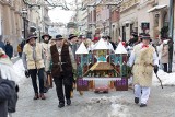 Kraków. Barwny i rozśpiewany korowód kolędniczy przeszedł przez miasto