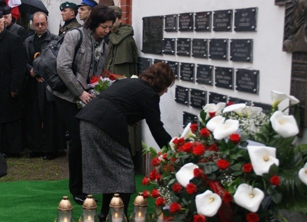 Jedną z tablic odsłoniła synowa oraz wnuczka Jana Ryczaja.