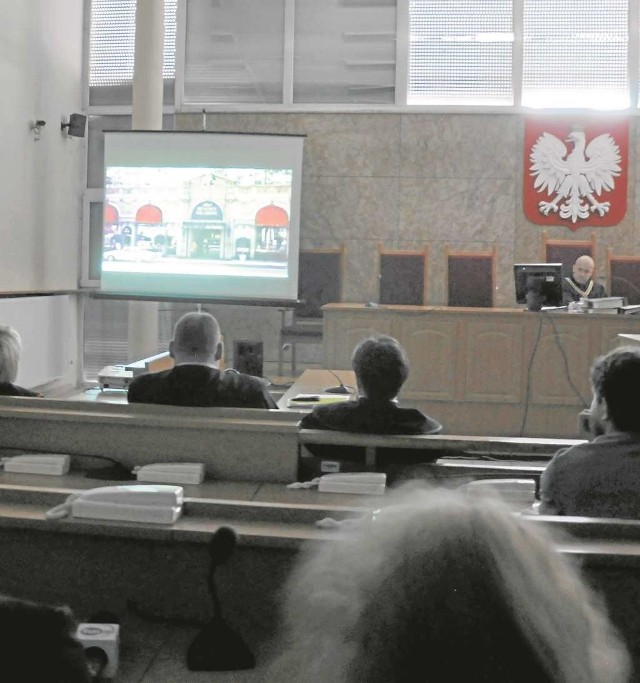 Posiedzenie sądu zamieniło się na 90 minut w seans filmowy