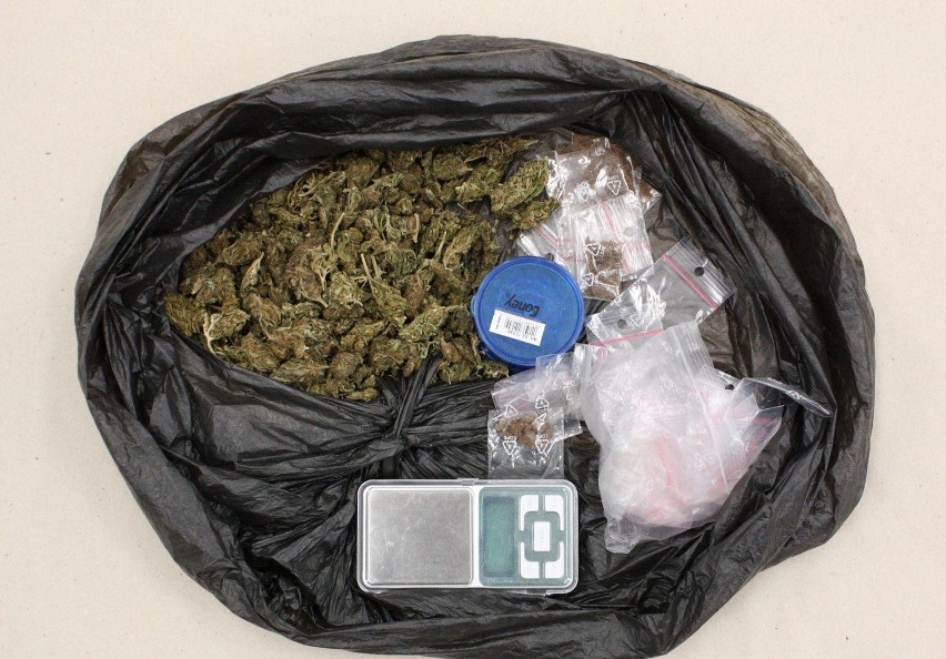 Policjanci zabezpieczyli prawie 150 gramów środków...