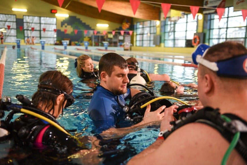 Tak toruńscy nurkowie rehabilitują niepełnosprawnych pod wodą