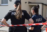 Tragedia w Bodzanowie. Córka uderzyła ojca butelką w głowę i zepchnęła ze schodów? 64-latek zmarł