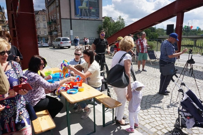 Szanty wybrzmiały na moście Jordana