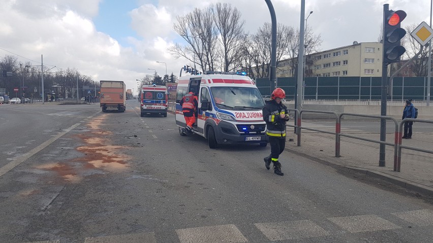 Wypadek na skrzyżowaniu Jana Pawła II i Pabianickiej w...