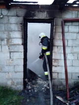 Kranów, gmina Daleszyce. Mężczyzna z poparzeniami po pożarze budynku gospodarczego