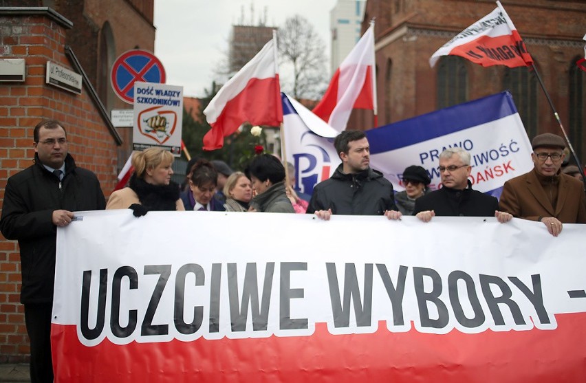 Prawica chce uczciwych wyborów i… Andrzeja Dudy