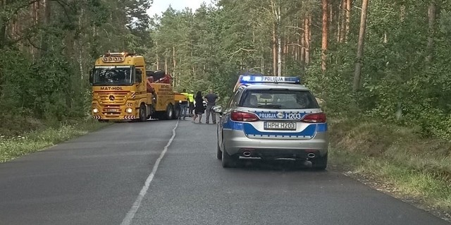 Jedna osoba biorąca udział w wypadku trafiła do szpitala.