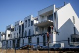 Łodzianka kupiła dom za 1,5 miliona zł, ale pośrednikowi nie zapłaciła 30 tys. zł