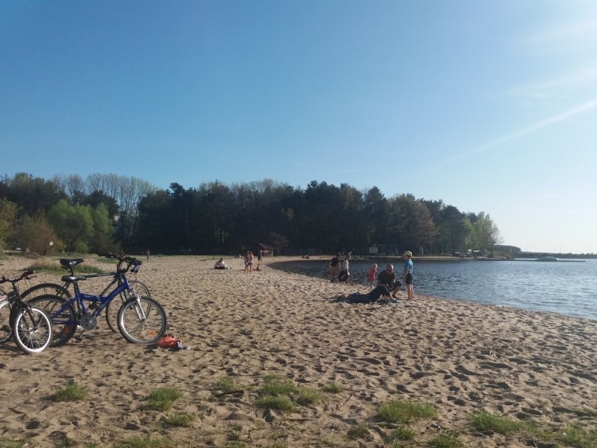 Plaża w Smardzewicach na Zalewie Sulejowskim - niestrzeżona,...