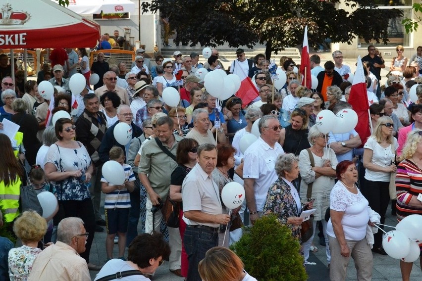 Piknik KOD Podbeskidzie w Bielsku-Białej z okazji 4 czerwca