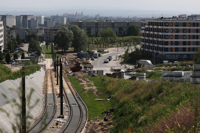 W maju otwarto tunel pod ul. Opolską, którym jeżdżą już...