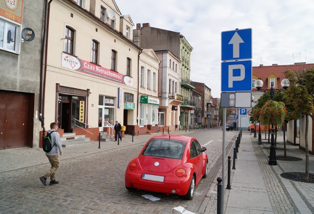 Na Rynku przybyło kilka miejsc parkingowych