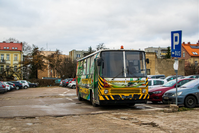 Klub Miłośników Komunikacji Miejskiej w Białymstoku chce uratować ostatniego Ikarusa przed złomowaniem. Trwa zbiórka na odkupienie autobusu 