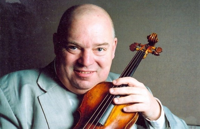 Piotr Janowski to urodzony w Grudziądzu wybitny skrzypek. Uznawany za jednego z najwybitniejszych wirtuozów tego instrumentu w XX wieku.