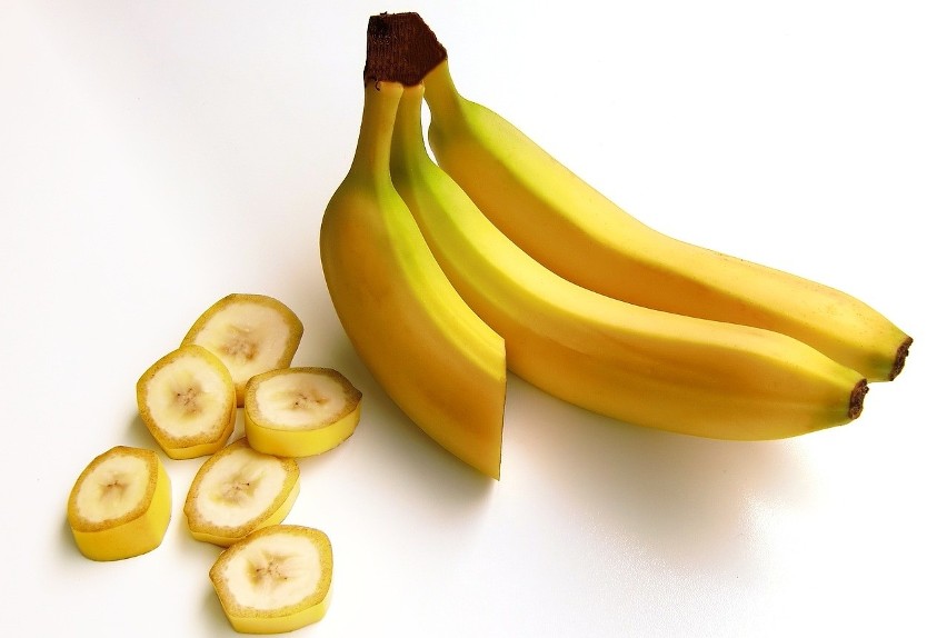 Banany są dobrym źródłem potasu, który naturalnie występuje...
