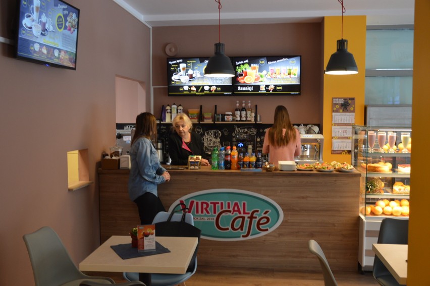Virtual Cafe na pl. Kopernika w Opolu.