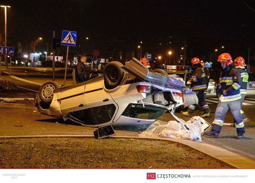 Samochód dachował w Częstochowie. Kierowca wyszedł z wypadku praktycznie bez szwanku