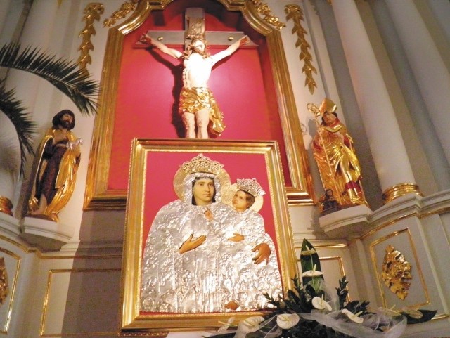 Blaszany obraz po renowacji przeprowadzonej przez Przemysława i Teresę Adamowskich umieszczony został w bocznej nawie Katedry (w Ołtarzu Krzyża Św.)