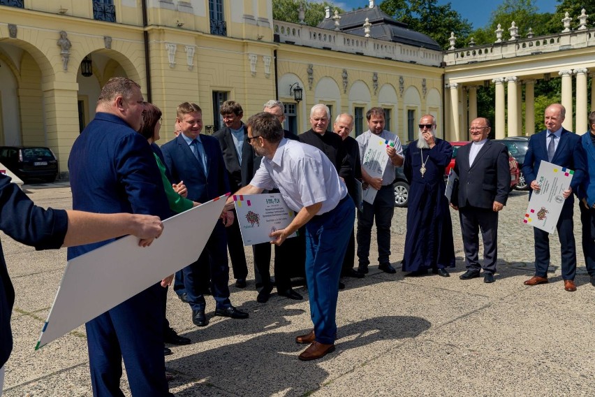 01-08-2019 bialystok urzad marszalkowski marszalek dotacje...