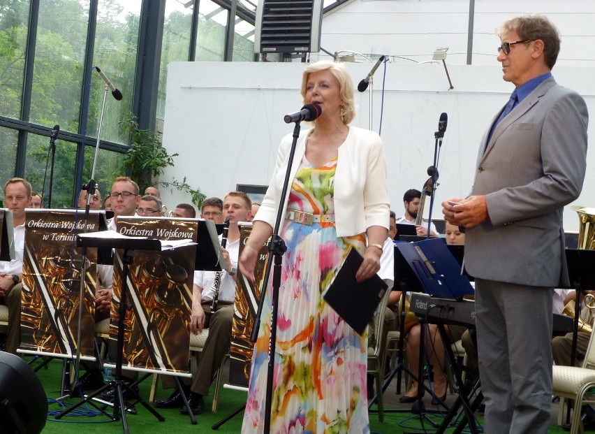W Lubostroniu trwa festiwal "Muzyka w świetle księ...