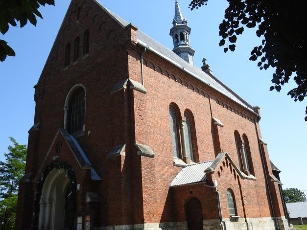 Będzie remont dachu zabytkowego kościoła w Zborówku, gmina Pacanów. Wartość inwestycji to prawie 130 tysięcy złotych [ZDJĘCIA]