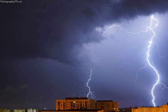 IMGW wydało ostrzeżenie przed burzami w Lubuskiem. Dotyczy ono kilku powiatów w województwie.