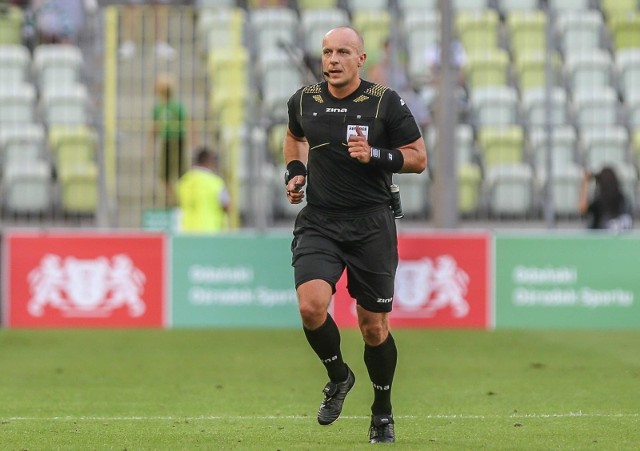 Szymon Marciniak będzie 11 maja 2019 roku arbitrem meczu Cracovia - Lech Poznań w 35. kolejce Lotto Ekstraklasy.Zobacz następne.