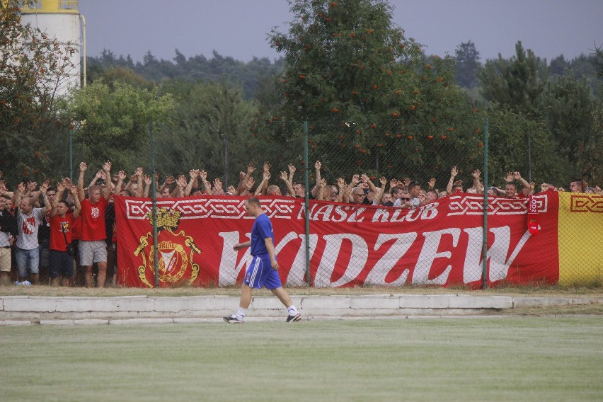 Kibice na meczu Zawisza Pajęczno - Widzew Łódź