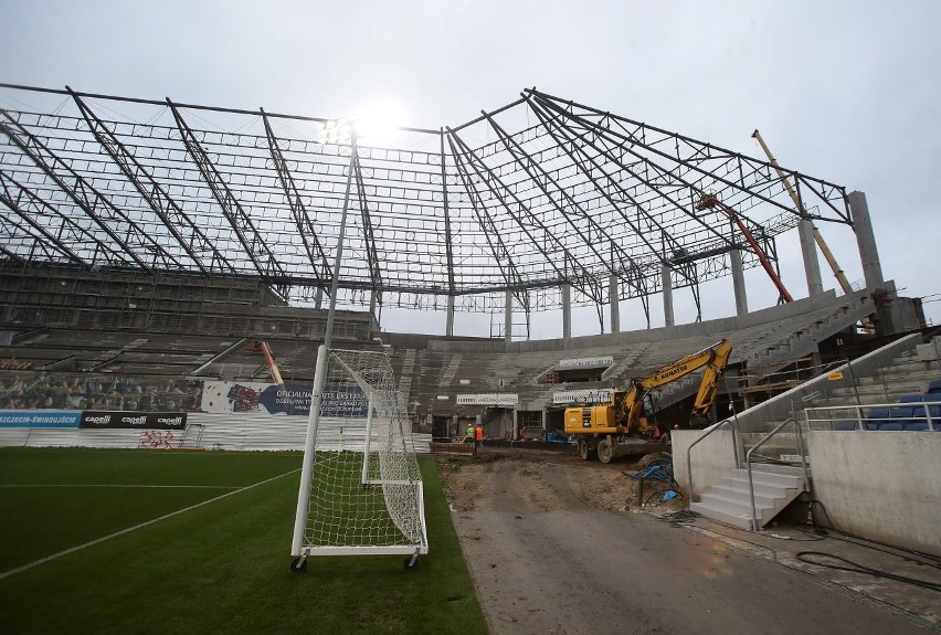 Stadion Pogoni - stan prac 19 listopada 2021.