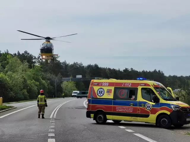 Poważny wypadek na skrzyżowaniu w Lublińcu. Na miejscu lądował śmigłowiec LPR