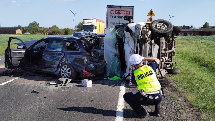 Wypadek koło Tuszyna na DK 91. Zderzenie pięciu samochodów w...