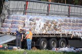 Utrudnienia na A1. Na autostradzie rozsypały się napoje