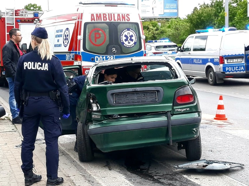 Wypadek na skrzyżowaniu al. Armii Krajowej i Borowskiej