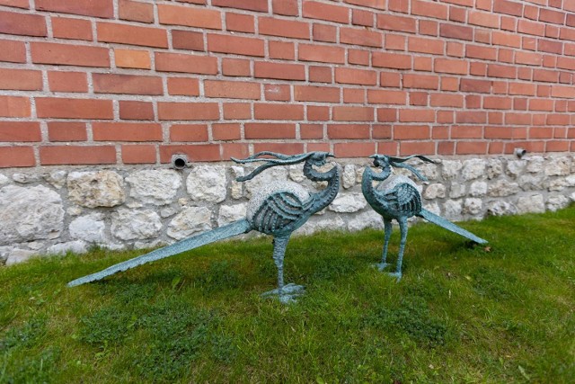 Od 30 kwietnia w ogrodach Zamku Królewskiego na Wawelu będzie można zobaczyć wystawę uświetniającą 50. rocznicę powstania pomnika Smoka Wawelskiego – „Smoczy ogród. Bronisław Chromy na Wawelu”.