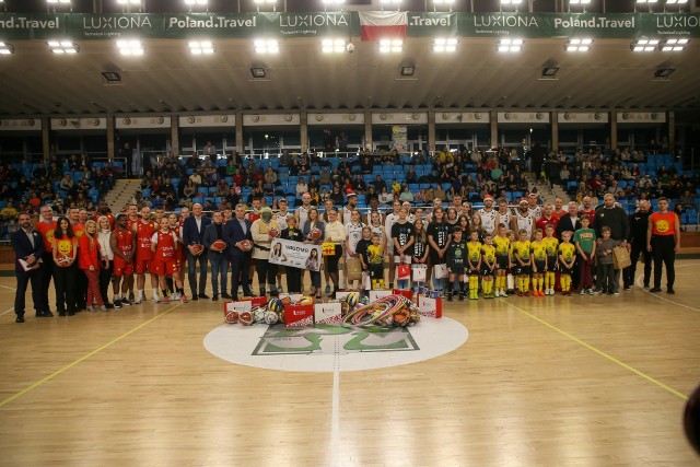 („Mecz Słodkich Serc” od lat jednoczy sportowe środowisko Lublina)