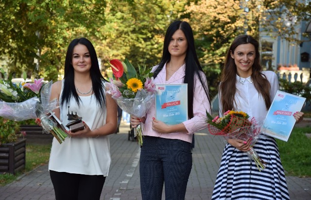 Od lewej: Iza Ołowiak z Cybinki - Miss Lata 2015, Ewelina Paluch z Muszkowa - I Wicemiss Lata 2015, Katarzyna Madejska ze Słubic - II Wicemiss Lata 2015.