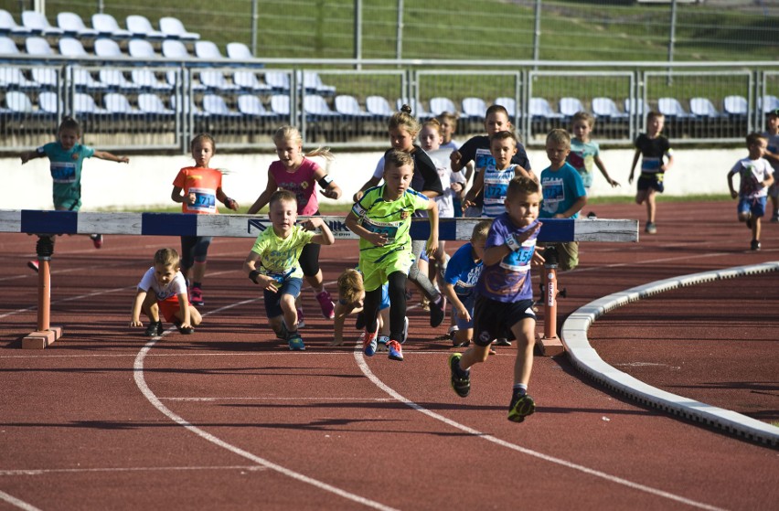 Dziś na stadionie przy ulicy Stawisińskiego w Koszalinie...