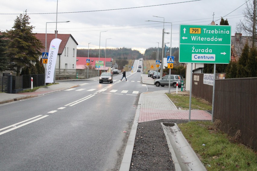 Przebudowane skrzyżowanie w Żuradzie