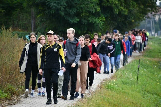 21. Marsz Szlakiem Legionów w Jakubowicach. Więcej na kolejnych zdjęciach