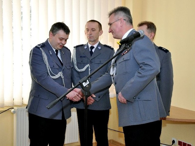 Mł. insp. Jerzy Głąbowski (z lewej) objął stanowisko Komendanta Miejskiego Policji w Gorzowie