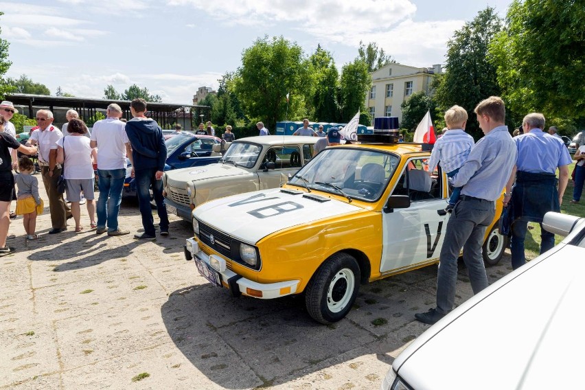 Pokaz zabytkowych aut to stały punkt programu Jarmarku...