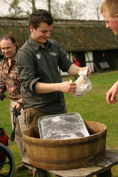 Piknik folklorystyczny "Czarne Wesele" w skansenie w...